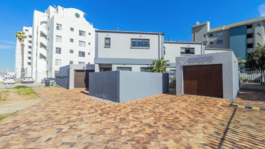 To Let 3 Bedroom Property for Rent in Waves Edge Western Cape
